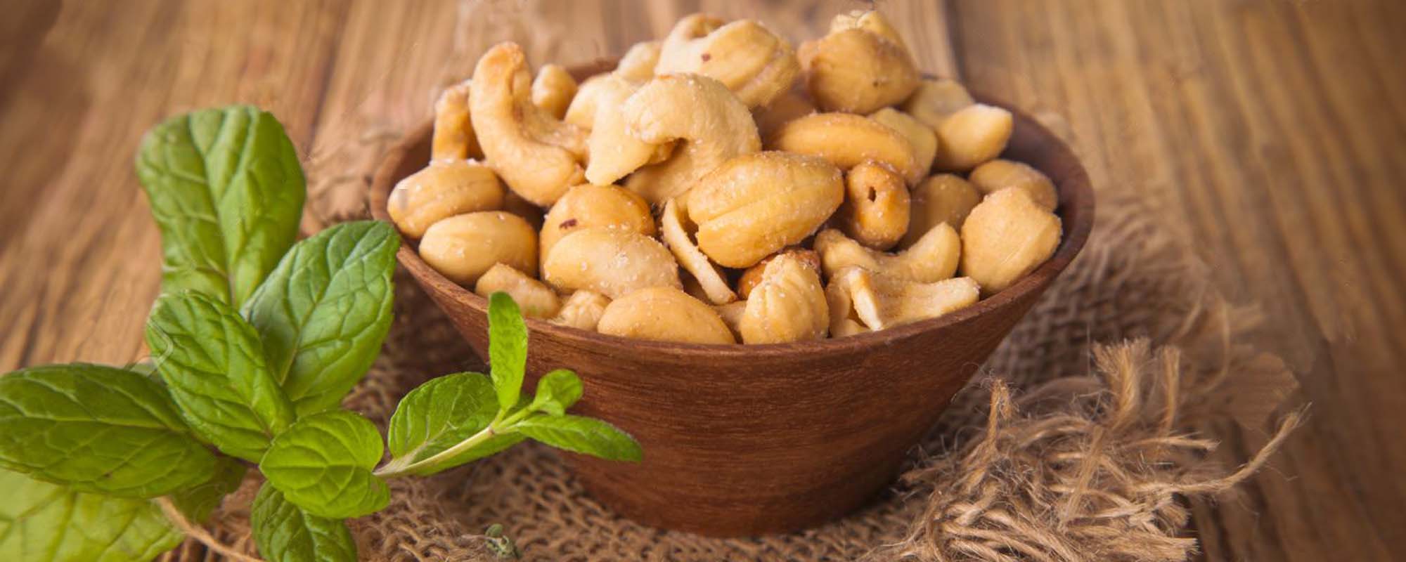 jual-kacang-mede-goreng